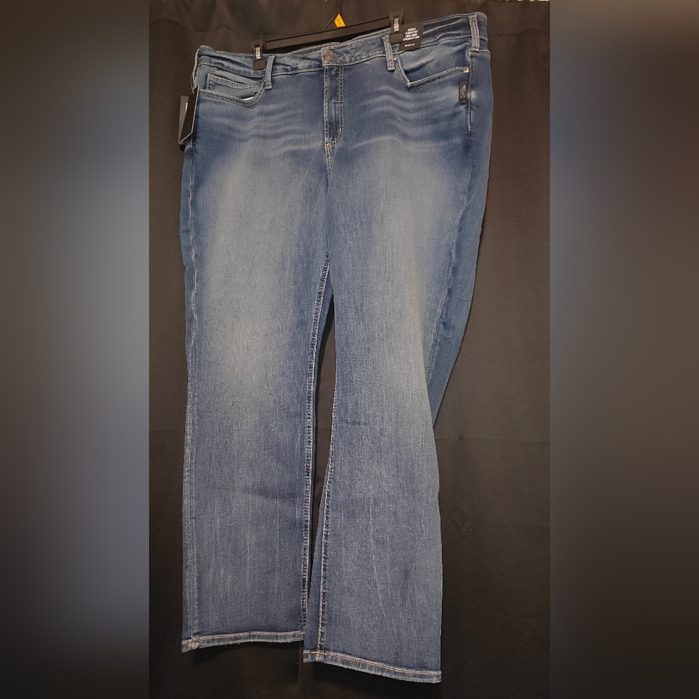NWT Silver Jeans Co. Avery Curvy Fit High Rise Straight Leg Jeans Size 24W L31